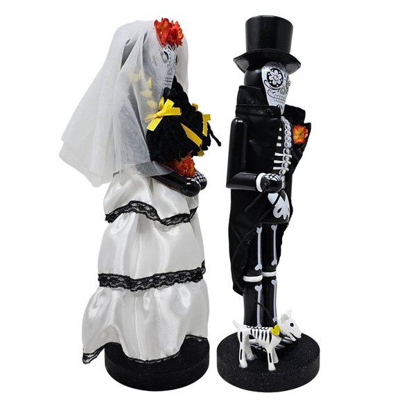 Skeleton Bride and Groom Nutcrackers, Day of the Dead Halloween Decor - Picture 3 of 6